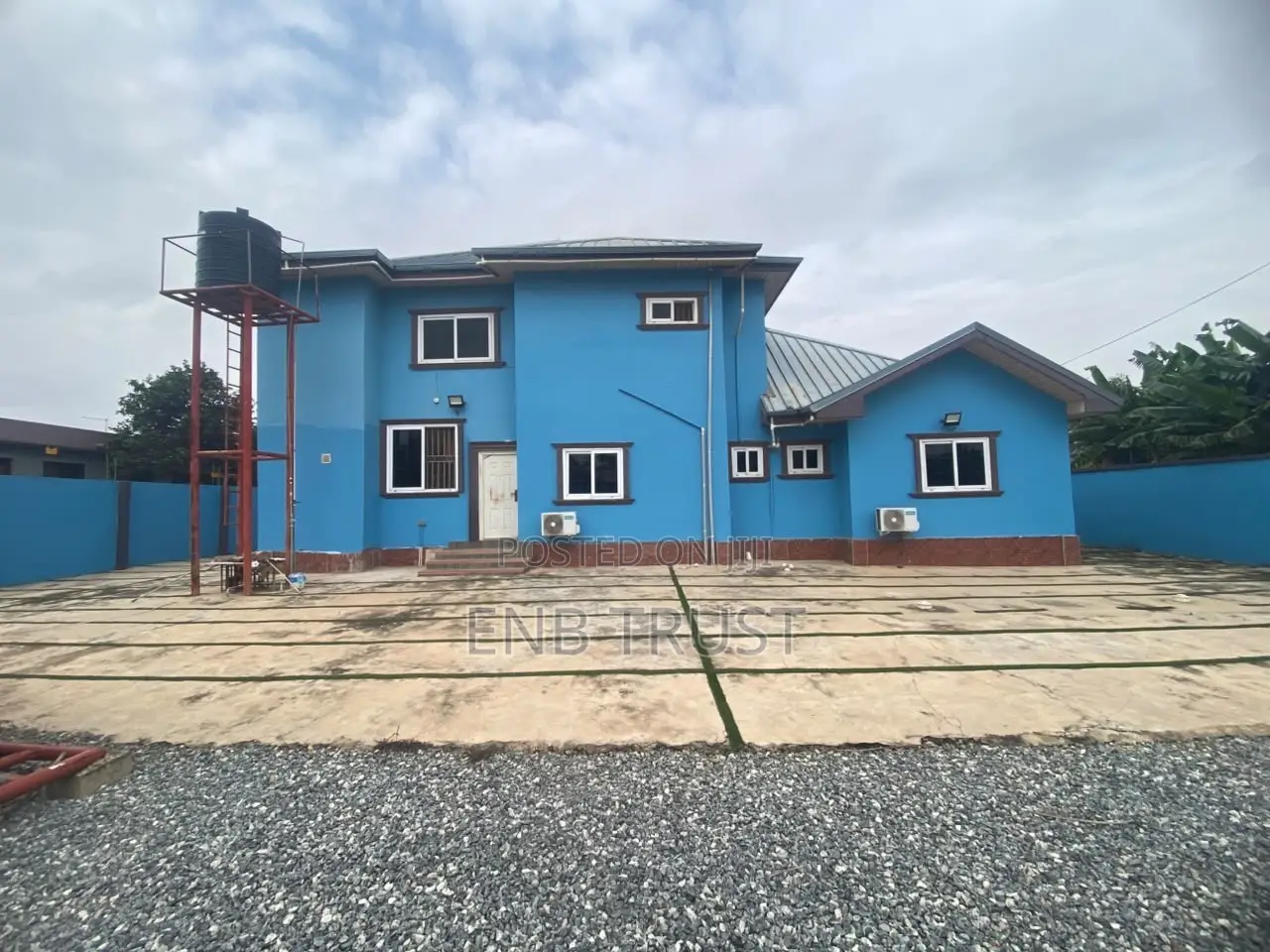 6bdrm Duplex in Haatso, Ga East Municipal for sale