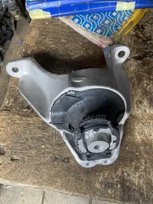 CR-V /CRV 2017-2018,2019,2020,2022 Front Engine Mount / Engine Seat