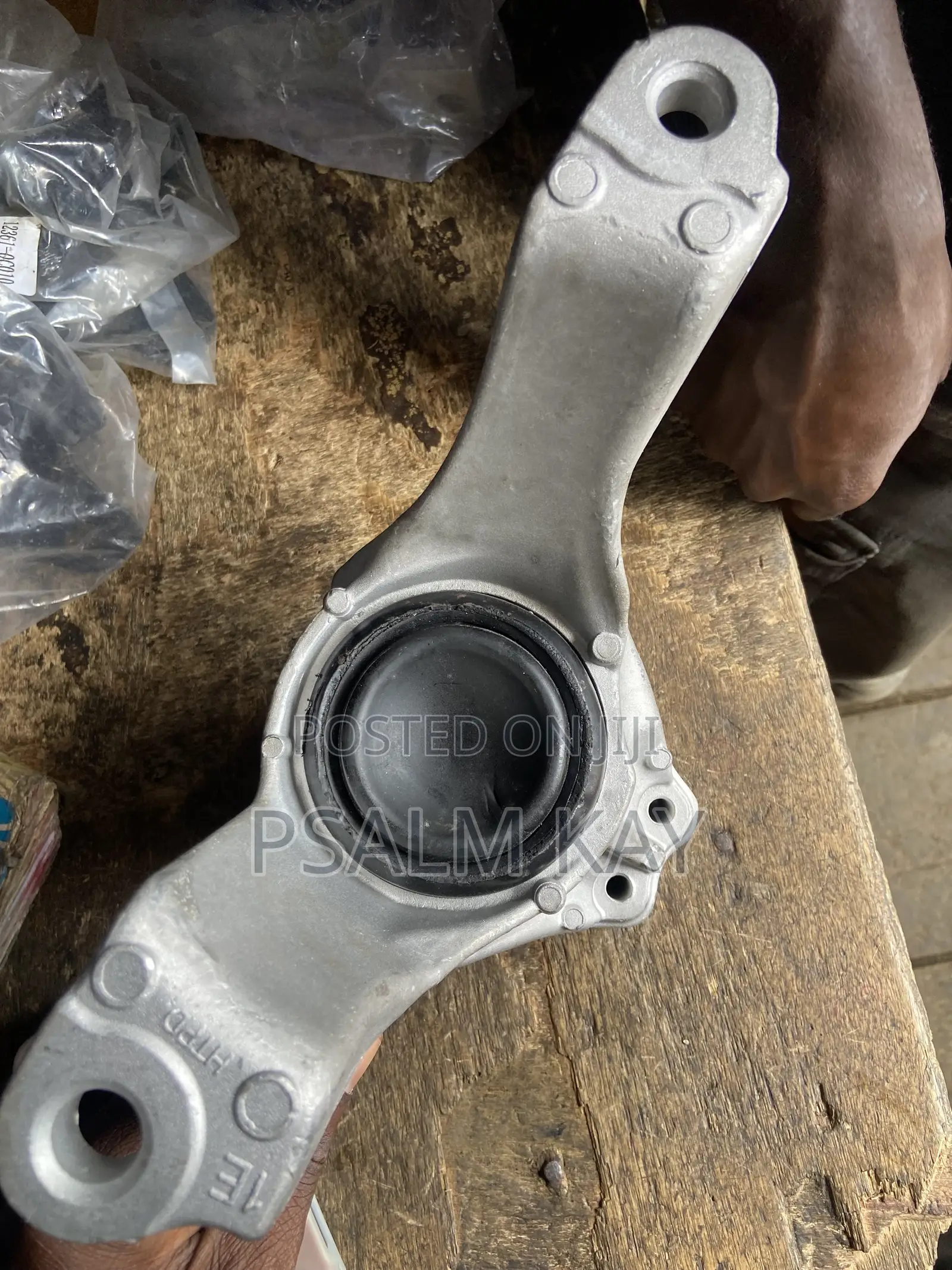 CR-V /CRV 2017-2018,2019,2020,2022 Front Engine Mount / Engine Seat