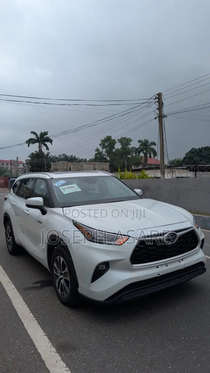 Toyota Highlander XLE 2022 White
