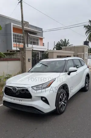 Toyota Highlander XLE 2022 White