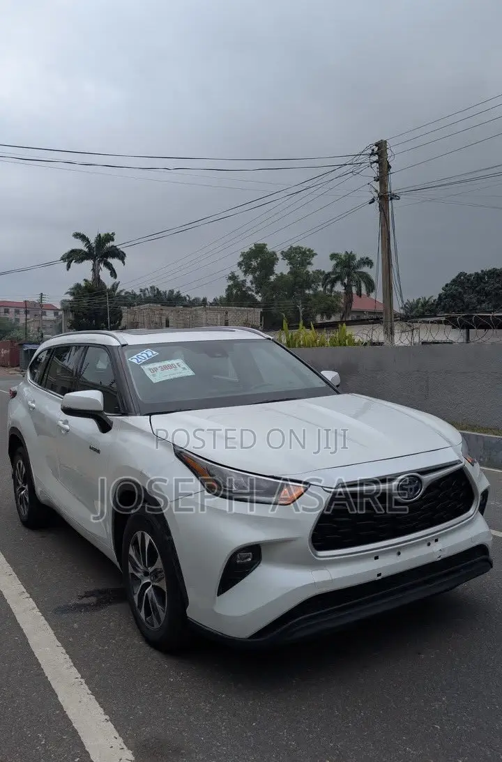 Toyota Highlander XLE 2022 White