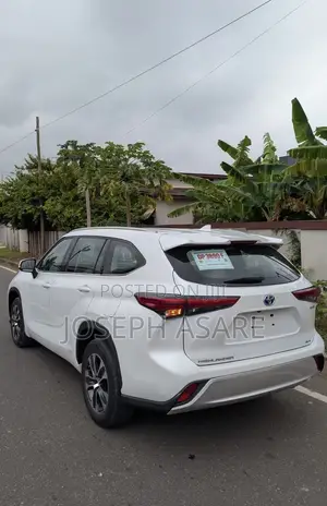 Toyota Highlander XLE 2022 White