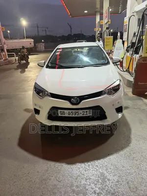 Toyota Corolla 2015 White
