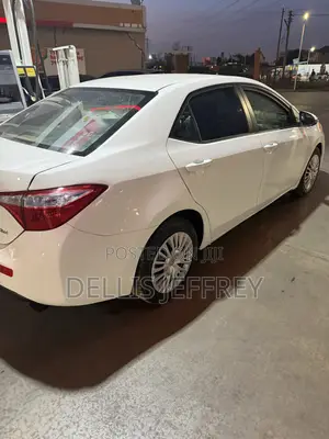 Toyota Corolla 2015 White