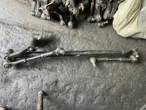 Hardbody 4x4 Center Bar Rod + Tie Rod End + Idler Arm COMPLETE -Used