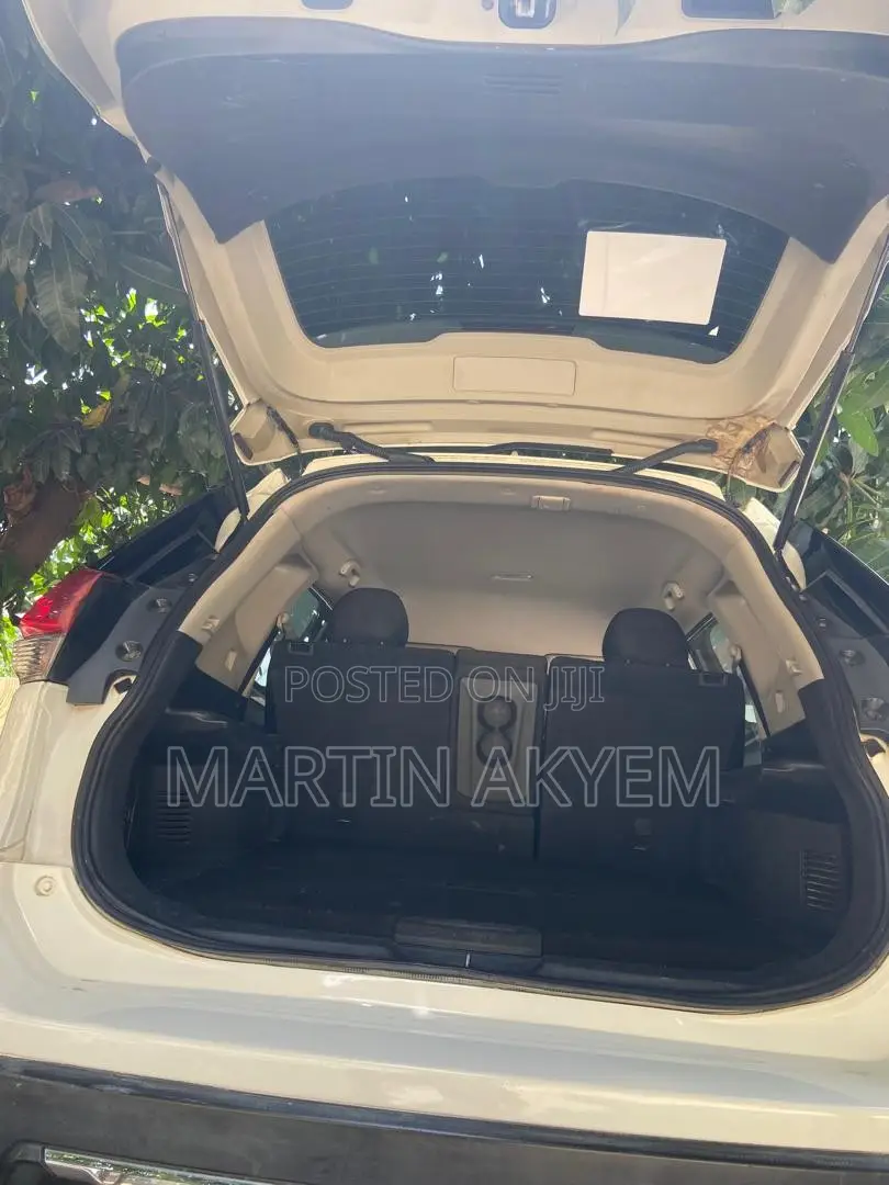 Nissan Rogue SV AWD 2017 White