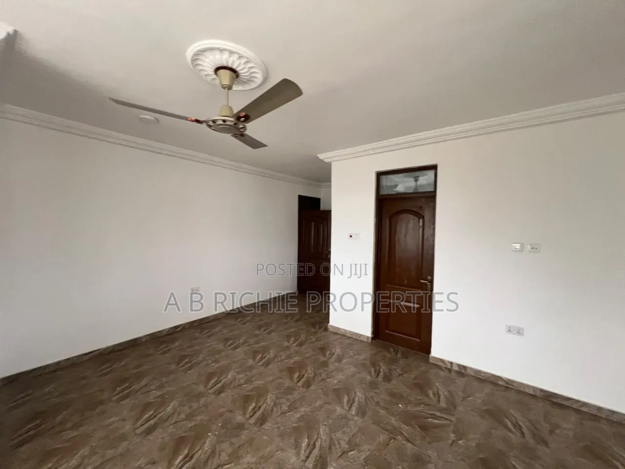 5bdrm Apartment in Ab Richie Properties, Tseaddo for rent