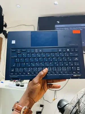 Laptop HP Dragonfly G2 8GB Intel Core i5 SSD 256GB