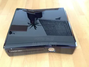 Xbox 360 Slim