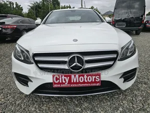 Mercedes-Benz E300 4Matic AWD Sedan (2.0L 4cyl 9A) 2017 White