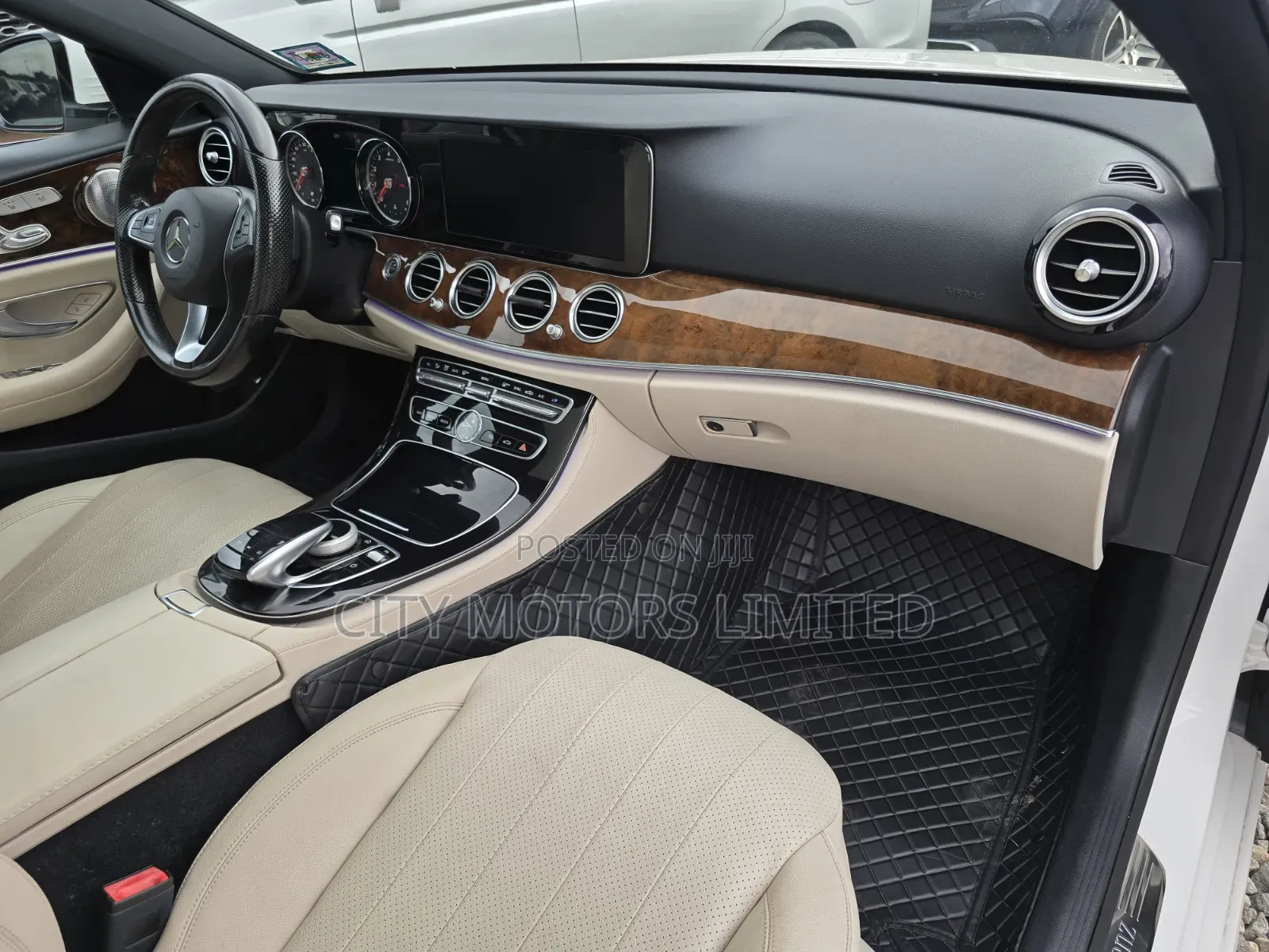 Mercedes-Benz E300 4Matic AWD Sedan (2.0L 4cyl 9A) 2017 White