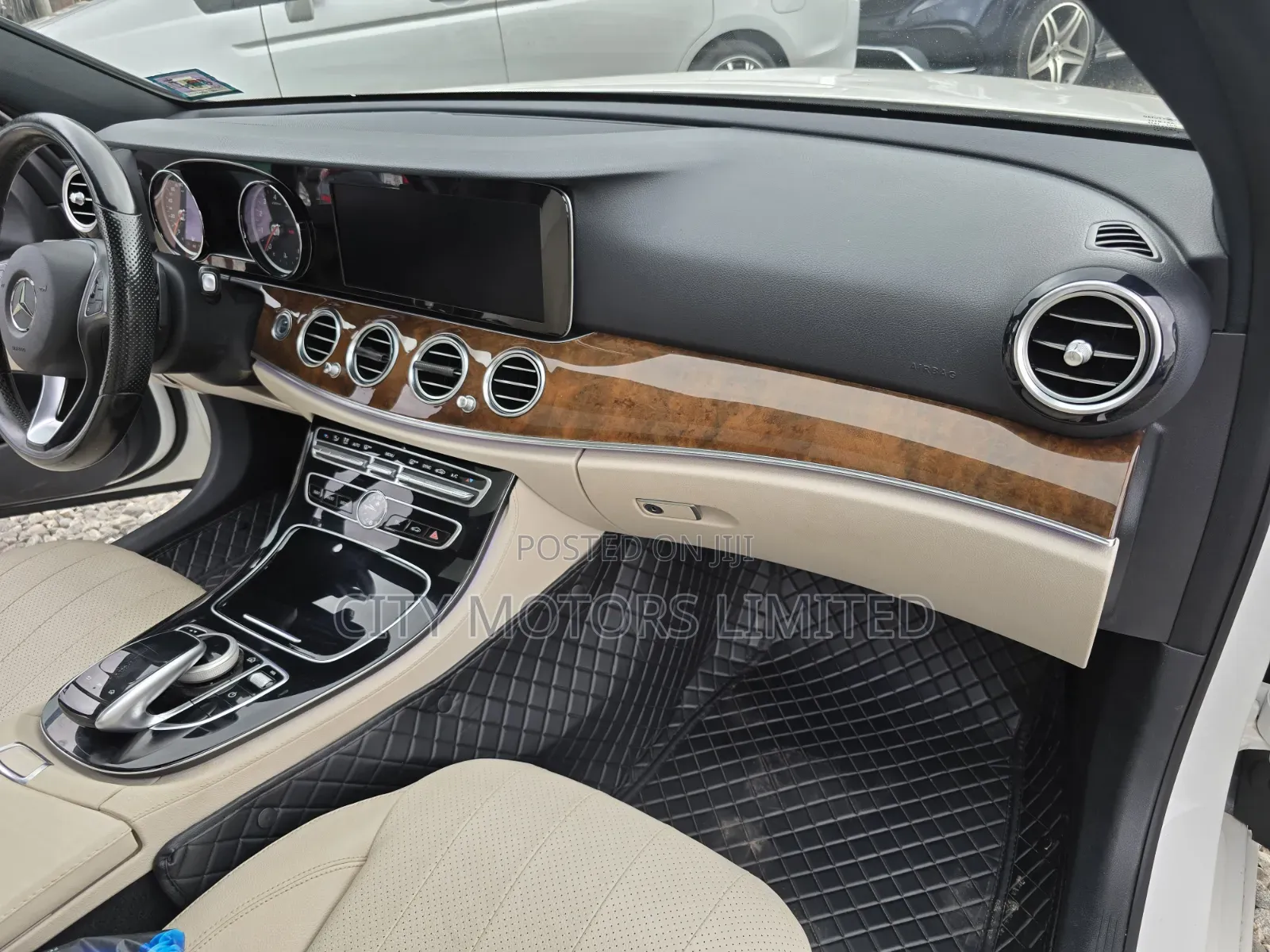 Mercedes-Benz E300 4Matic AWD Sedan (2.0L 4cyl 9A) 2017 White