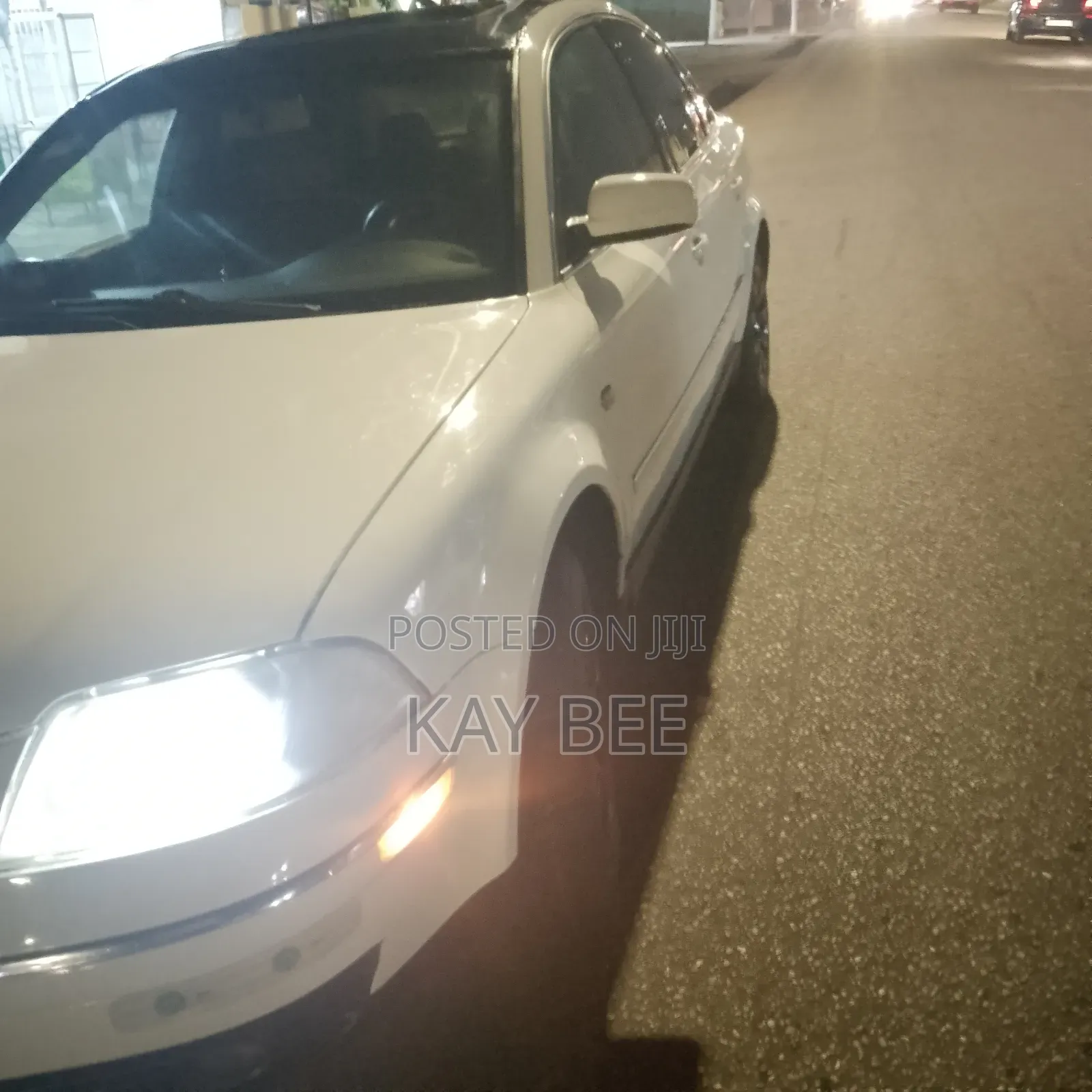 Volkswagen Passat 2003 White