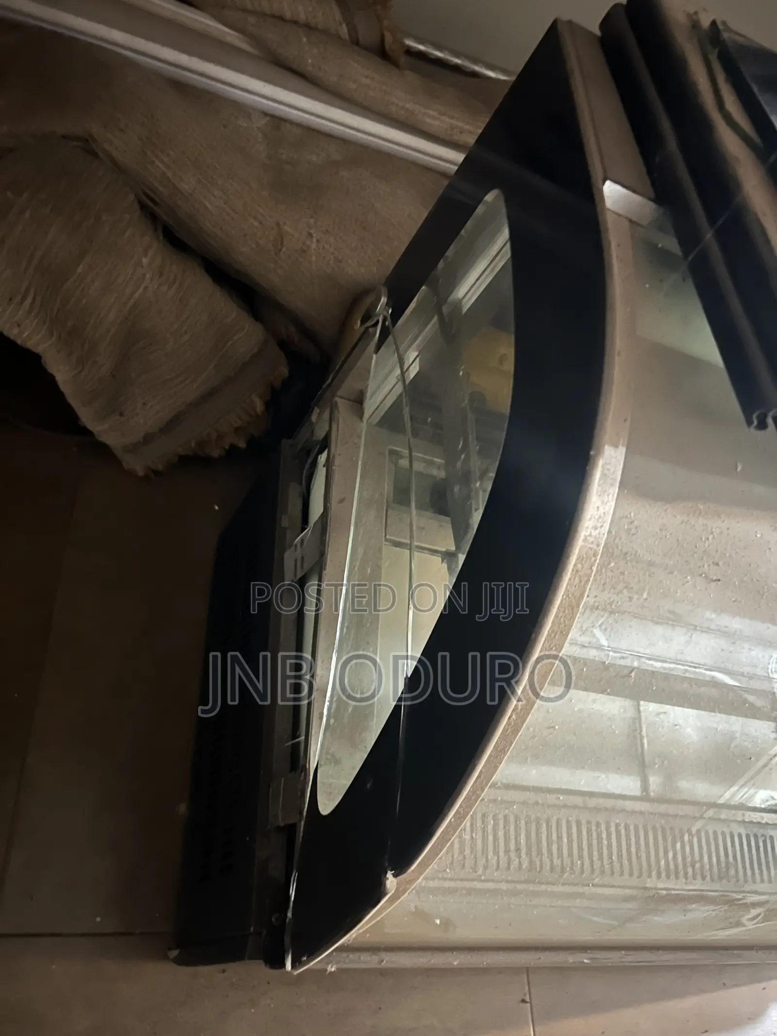 Commercial Display Refrigerator / Showcase – For Sale