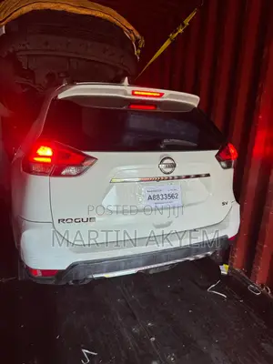 Nissan Rogue SV AWD 2017 White