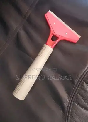 4" Glass Window Scraper – Steel Blade With Ergonomic Plastic Handle