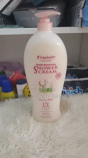 Original Fruiser Double Moisturising Shower Cream Goat Milk UV White.