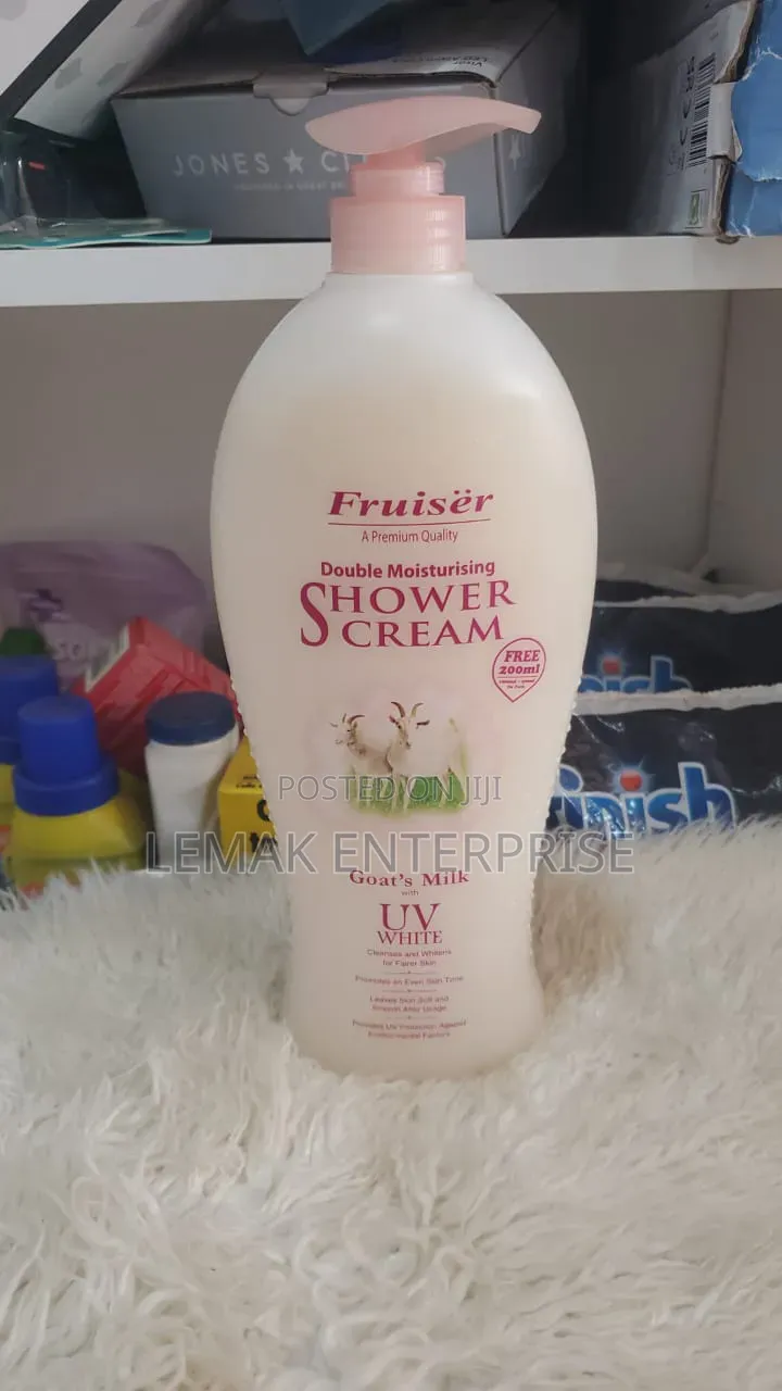 Original Fruiser Double Moisturising Shower Cream Goat Milk UV White.