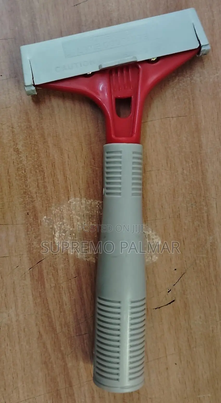 4" Glass Window Scraper – Steel Blade With Ergonomic Plastic Handle