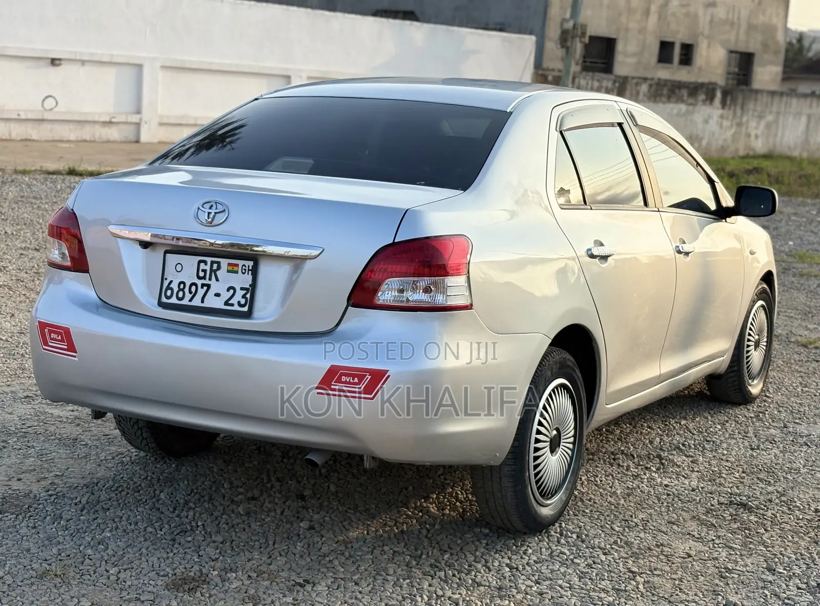 Toyota Belta 2010 Silver