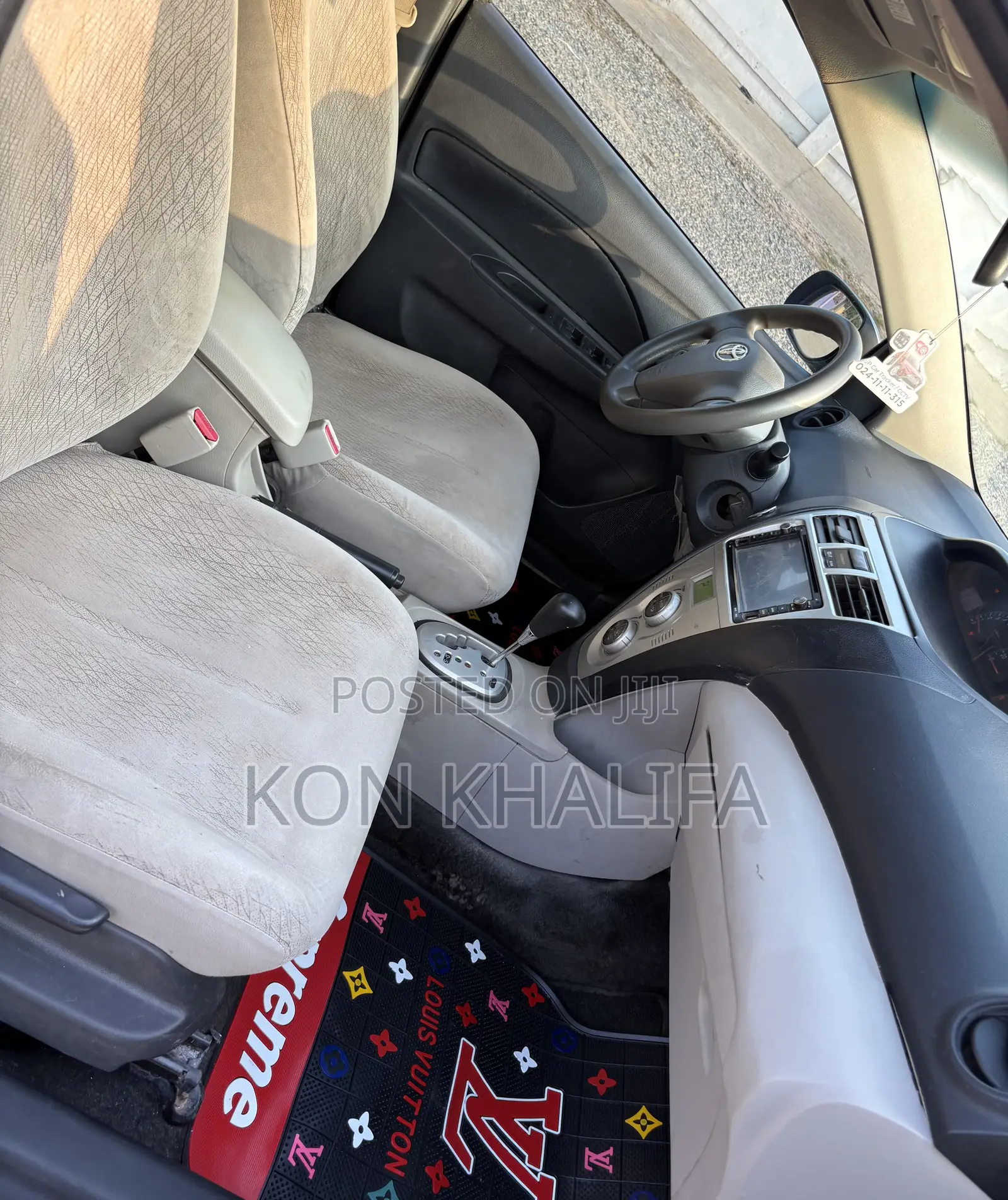 Toyota Belta 2010 Silver