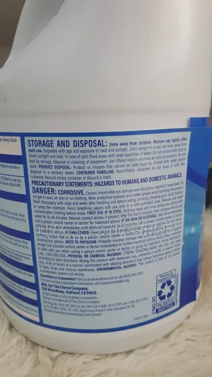 Clorox Disinfecting Bleach.