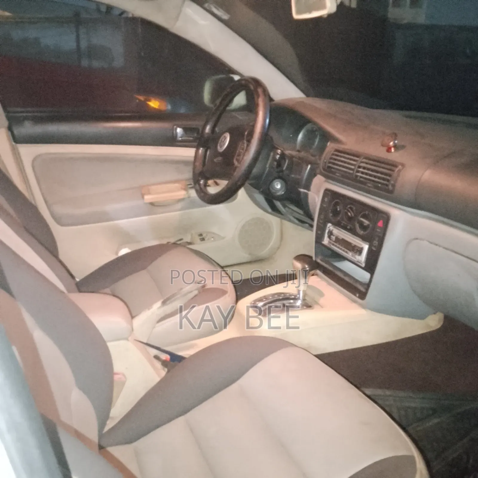 Volkswagen Passat 2003 White