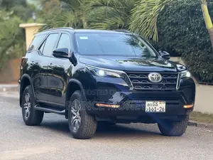 New Toyota Fortuner 2025 Black
