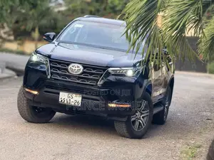 New Toyota Fortuner 2025 Black