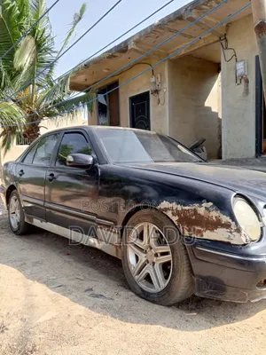 Mercedes-Benz E320 2002