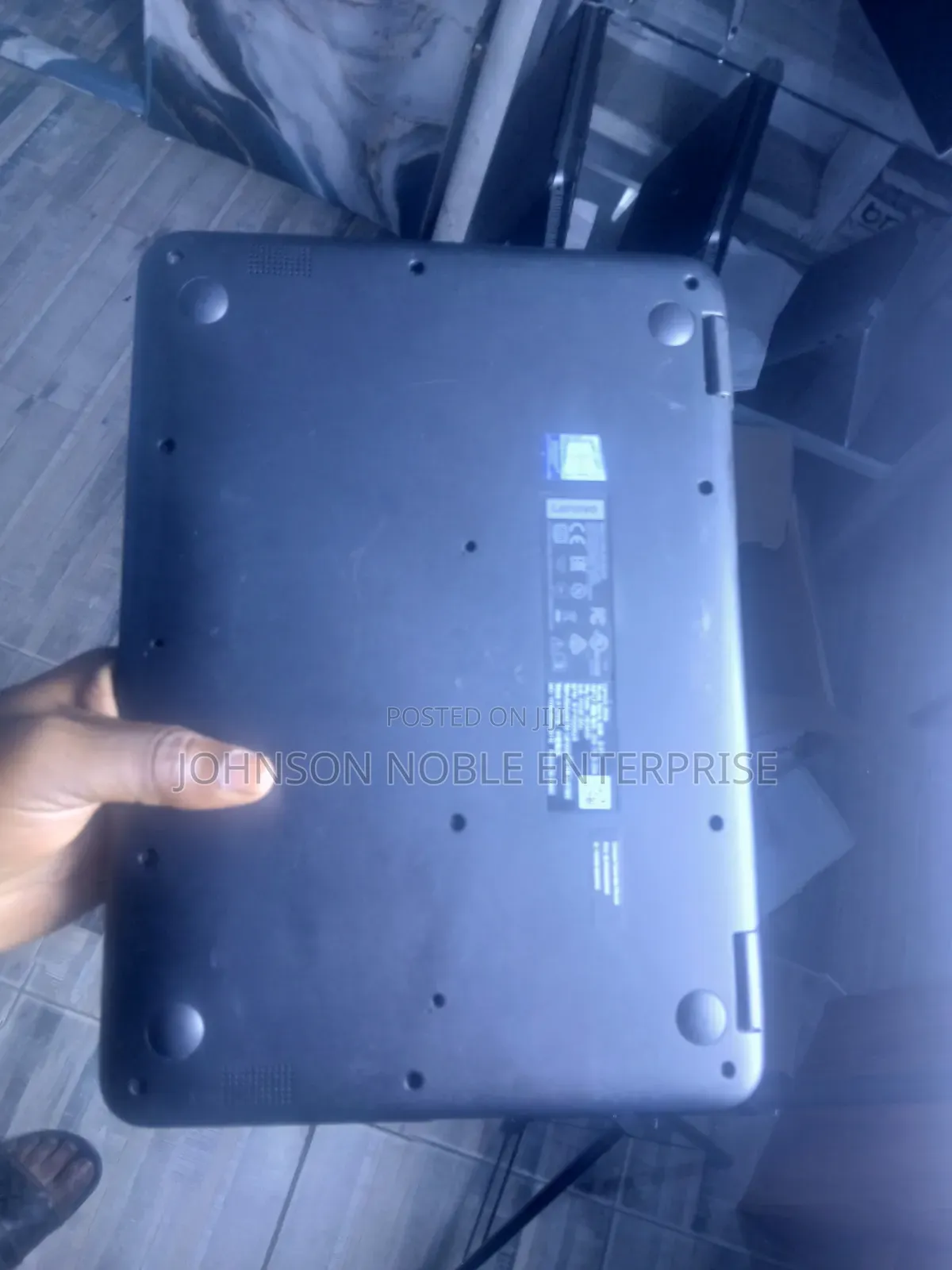 Laptop Lenovo Yoga 330 4GB Intel Celeron SSD 60GB