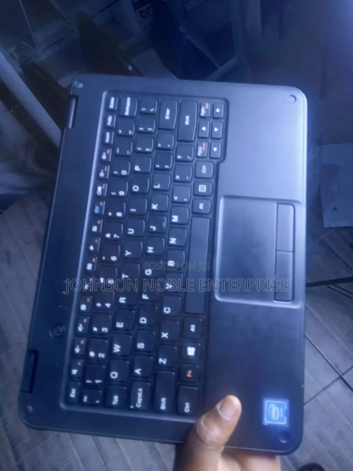 Laptop Lenovo Yoga 330 4GB Intel Celeron SSD 60GB