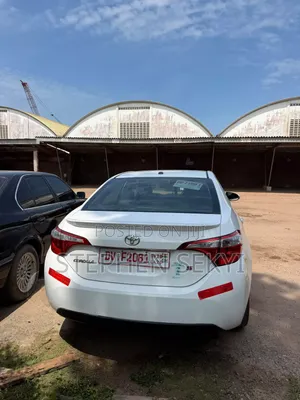 Toyota Corolla S 4dr Sedan (1.8L 4cyl CVT) 2016 White
