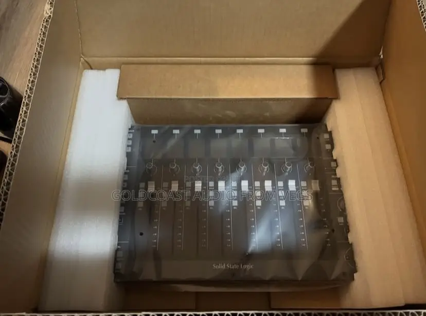 Solid State Logic UF8 Advanced DAW Controller