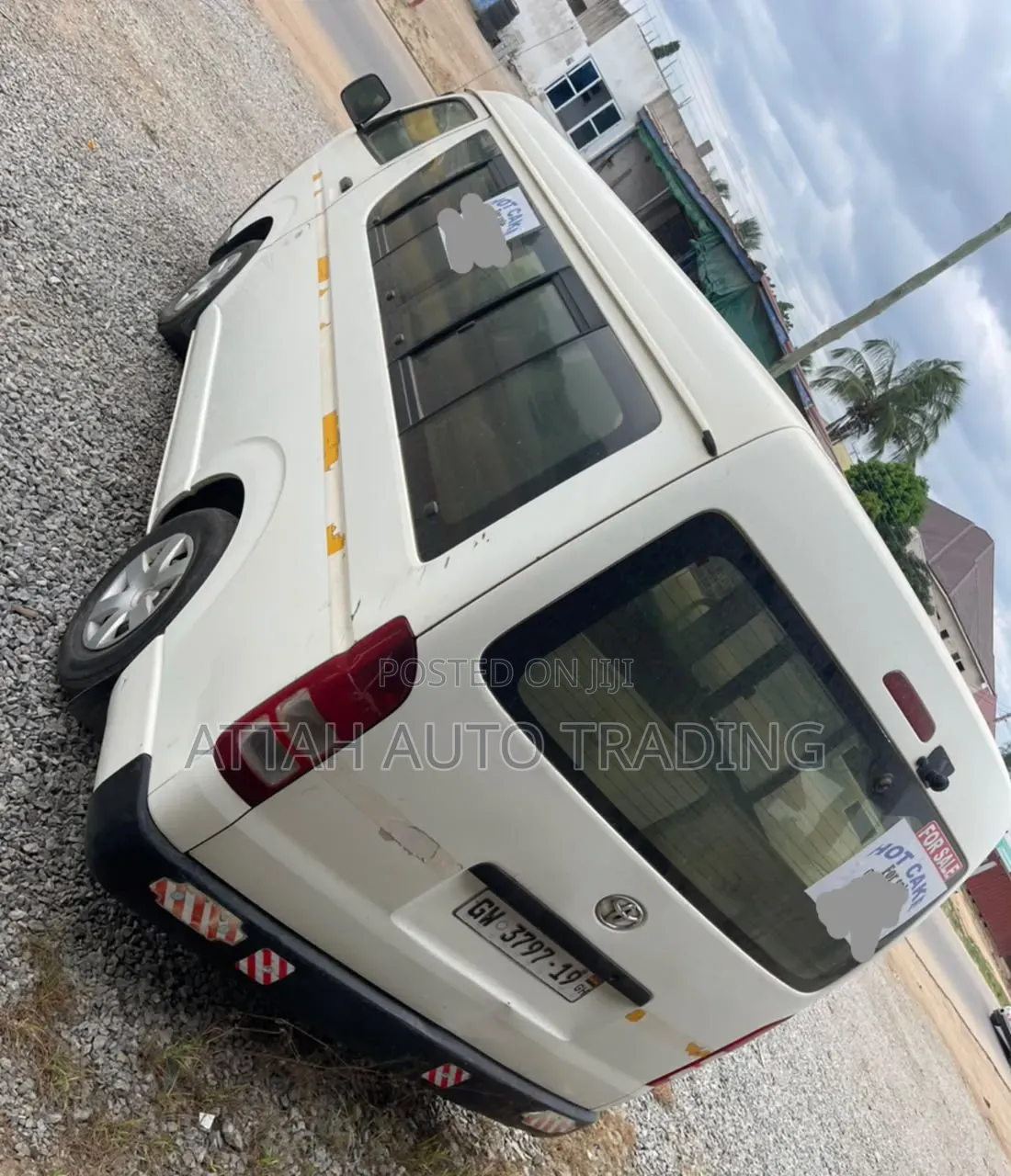 Toyota HiAce 2010 White