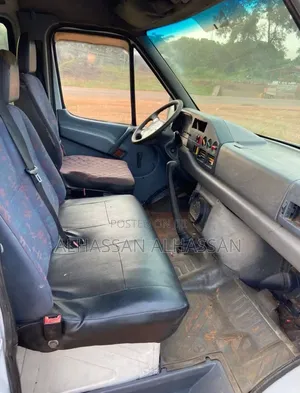 Mercedes-Benz Sprinter 2004 White