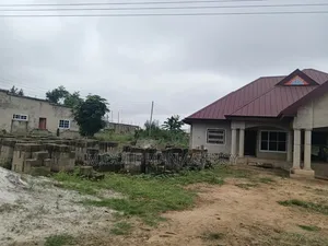 6bdrm House in Middle Man Agency, Ejisu-Juaben Municipal for sale