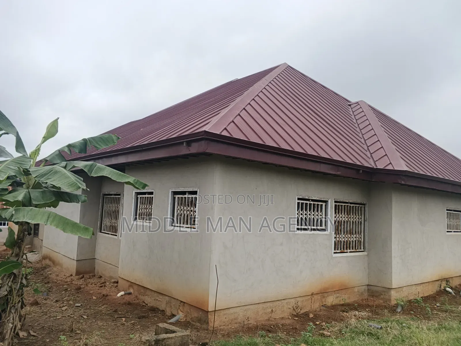 6bdrm House in Middle Man Agency, Ejisu-Juaben Municipal for sale