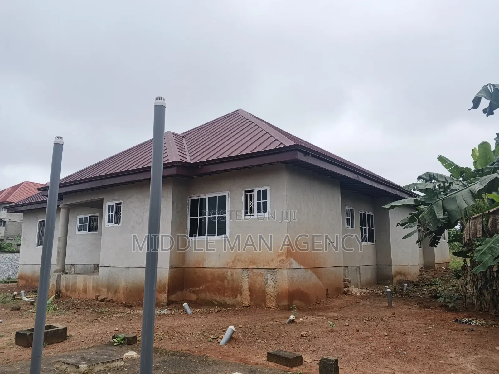 6bdrm House in Middle Man Agency, Ejisu-Juaben Municipal for sale