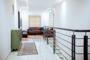 The Proton Residence -3 Bedroom Airbnb for Short Stays