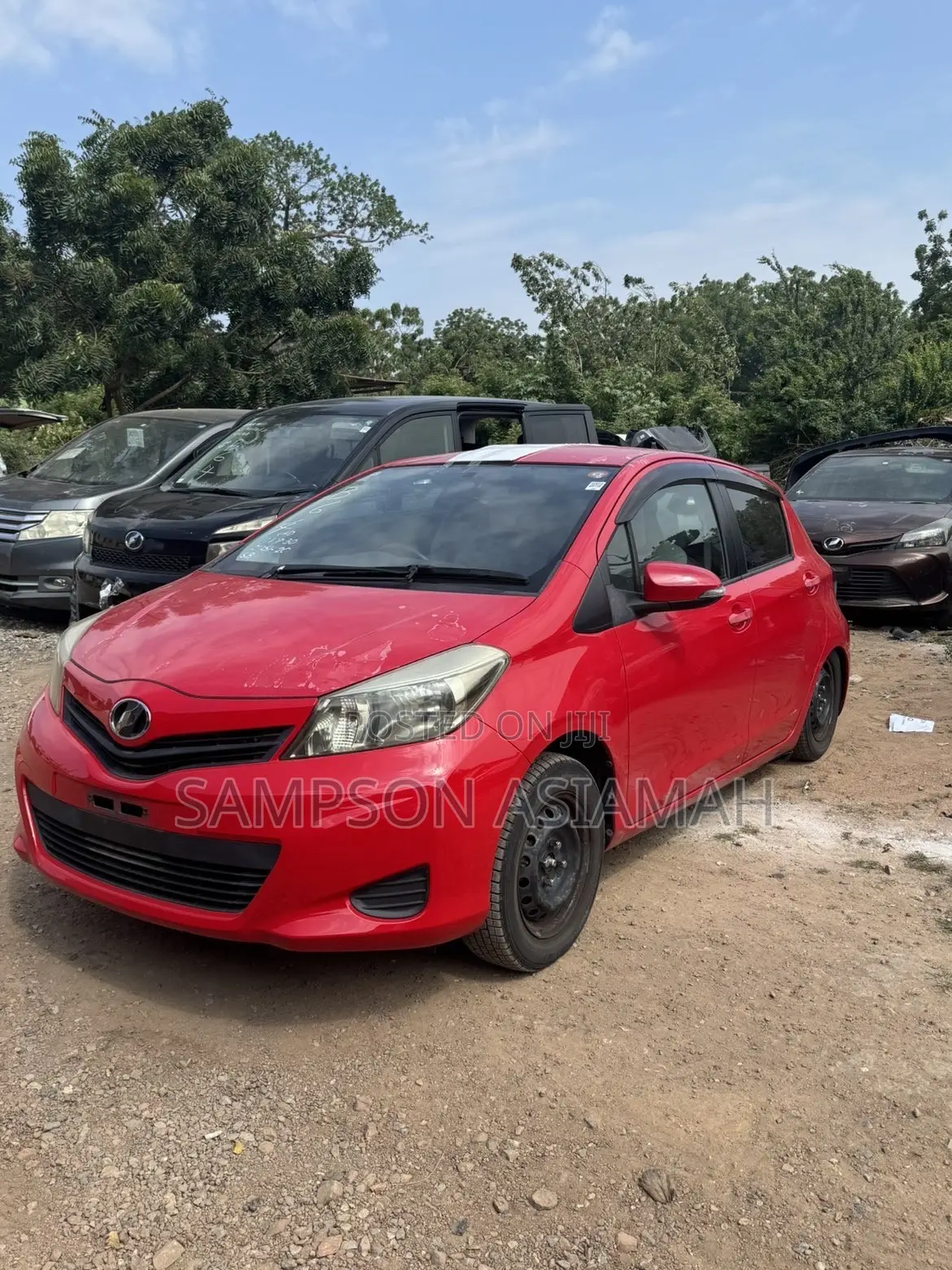 Toyota Vitz 1.3 AWD 3dr 2013 Red