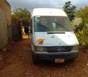 Mercedes-Benz Sprinter 2004 White