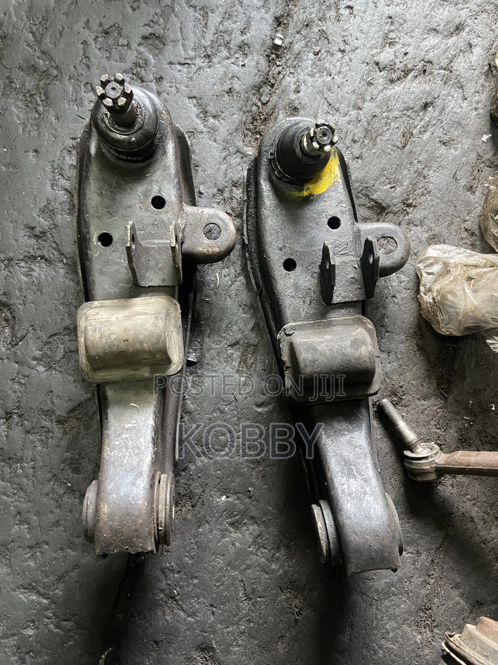 Hyundai Grace / H100 Lower Arm / Control Arm 1998-2018 - Korea Used