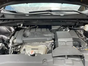 Toyota Highlander LE 2019 Brown