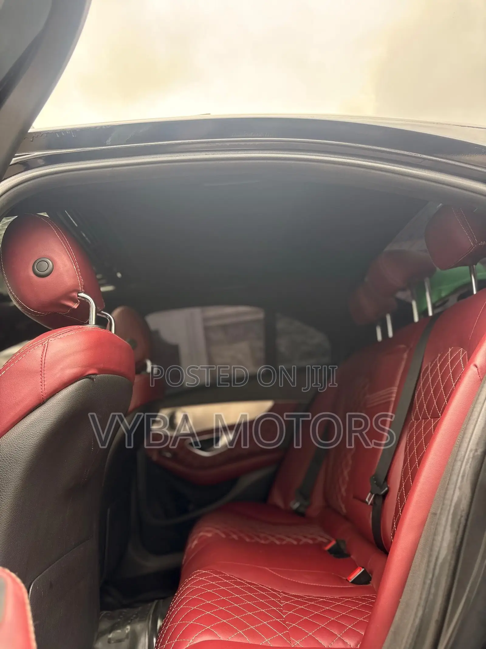 Mercedes-Benz C300 2018 Black