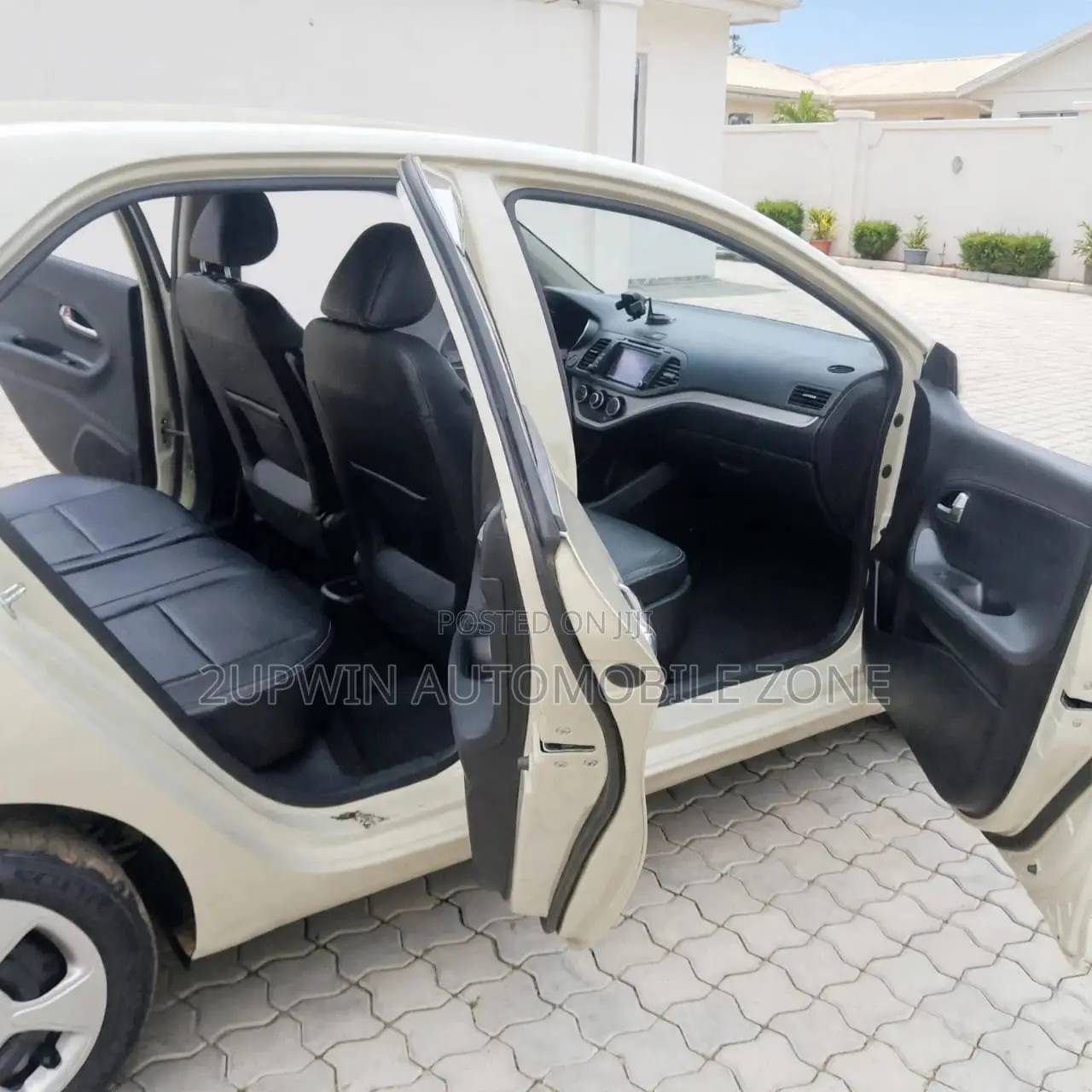 Toyota Vitz 2016