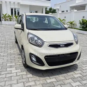 Toyota Vitz 2016