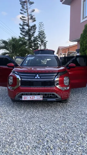 Mitsubishi Outlander SEL AWD 2025 Red
