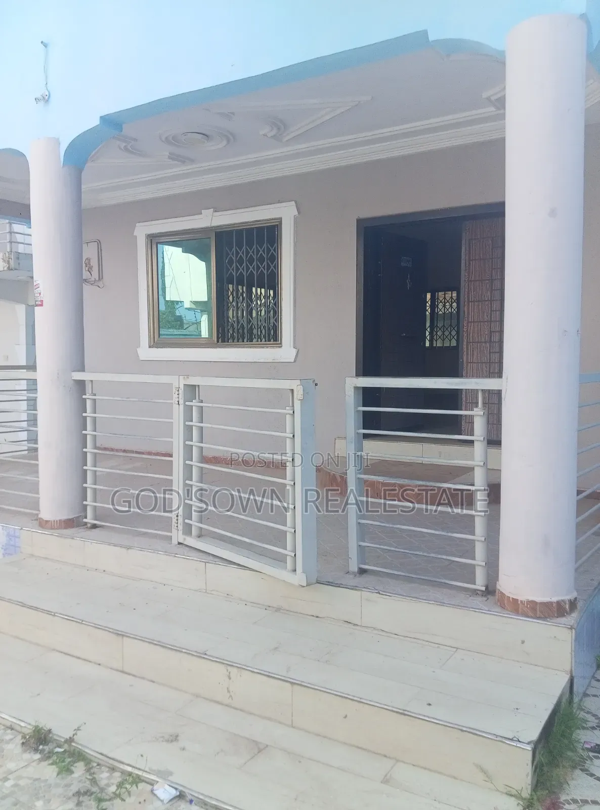 3bdrm Apartment in Obom Road, Kasoa for rent